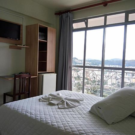 Oyo Hotel Farol Жуасаба Экстерьер фото