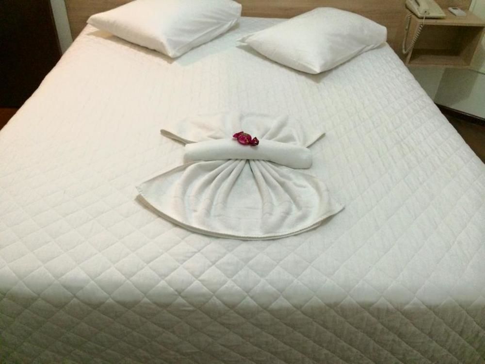 Oyo Hotel Farol Жуасаба Экстерьер фото