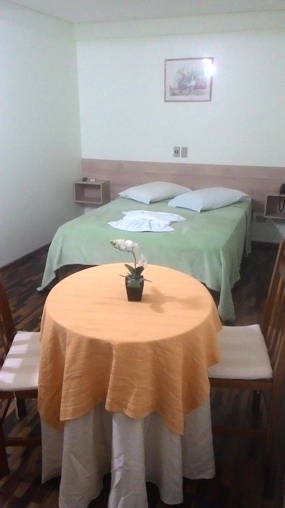 Oyo Hotel Farol Жуасаба Экстерьер фото
