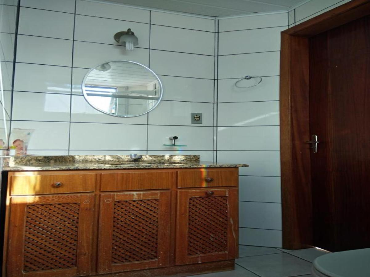 Oyo Hotel Farol Жуасаба Экстерьер фото